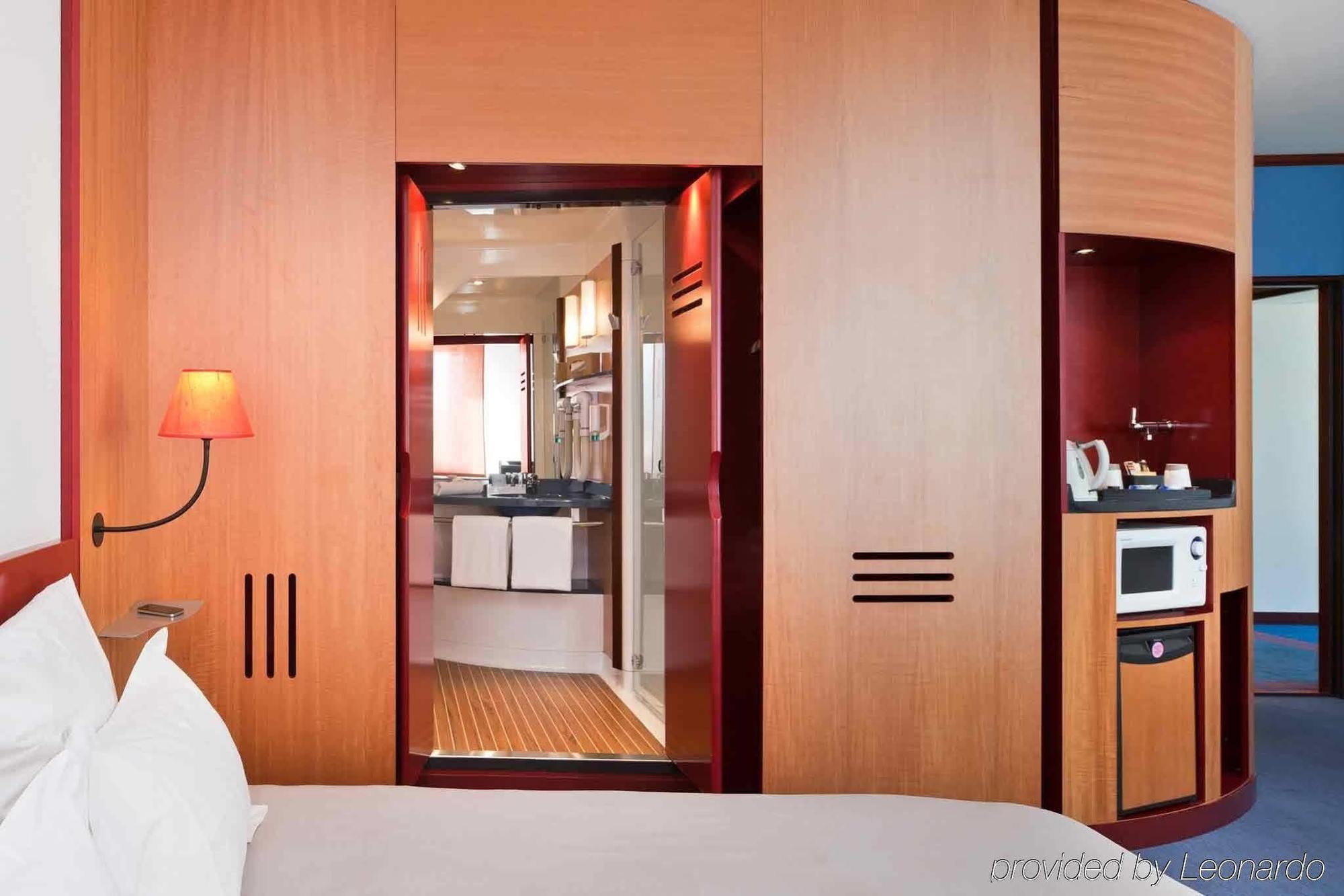 Novotel Suites Geneve Aeroport Vernier Exterior photo